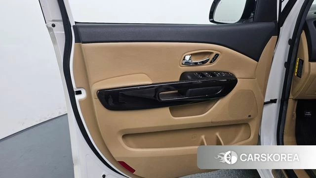 Kia All New Carnival id 4531143 из Кореи 16