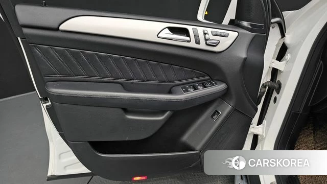 Mercedes-Benz GLE - Class W166 id 4615334 из Кореи 16