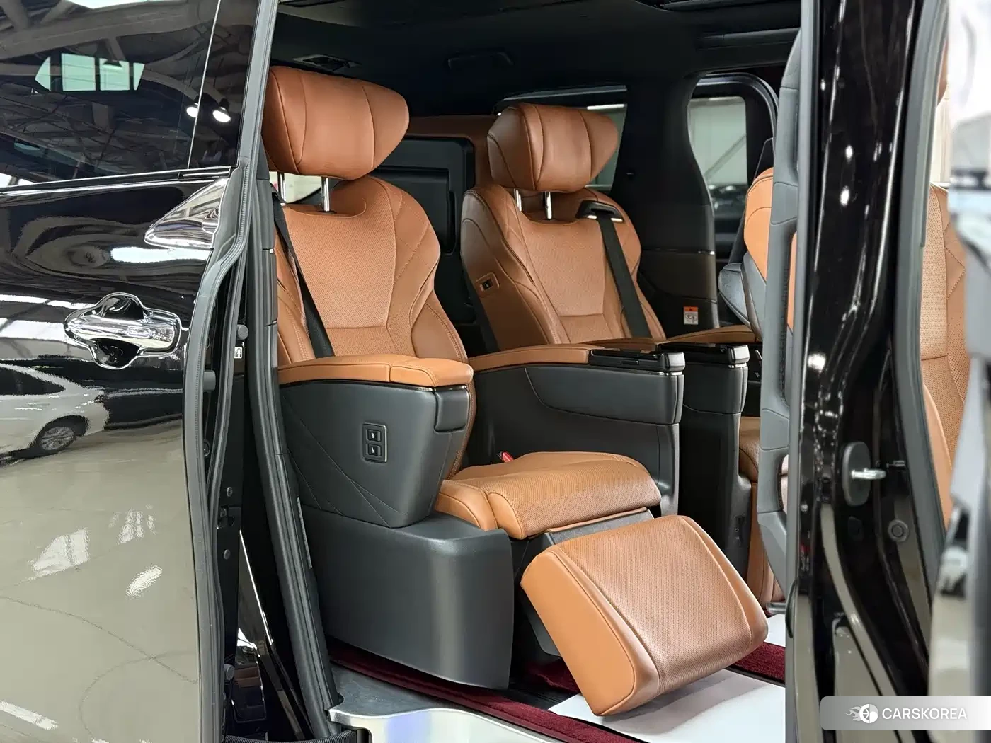 Toyota Elfa id 4622421 из Китая 16