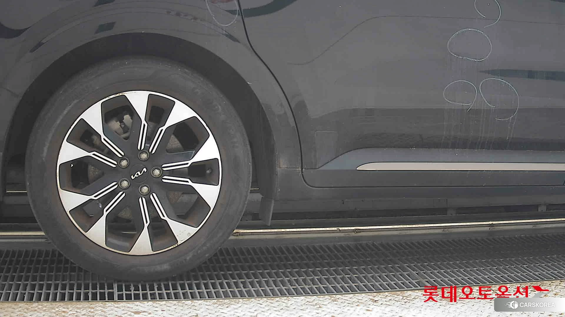Kia Carnival id 4664311 из Кореи 16