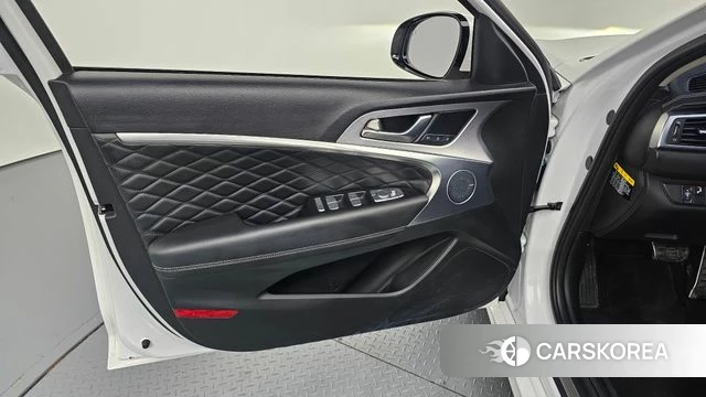 Genesis G70 id 4755155 из Кореи 16