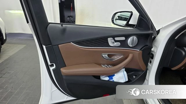 Mercedes-Benz E-Class W213 id 4508328 из Кореи 16