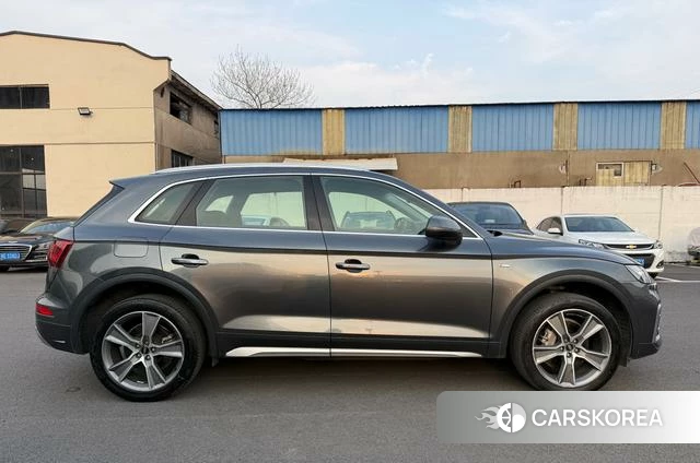 Audi Q5L id 4307771 из Китая 16