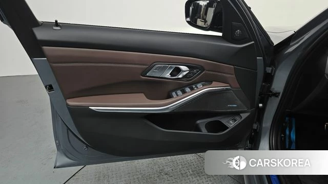 BMW 3 Series (G20) id 4578556 из Кореи 16