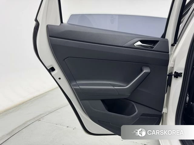 Volkswagen Polo id 4276363 из Китая 16
