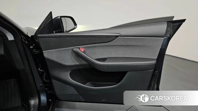Tesla Model Y id 4302028 из Кореи 16