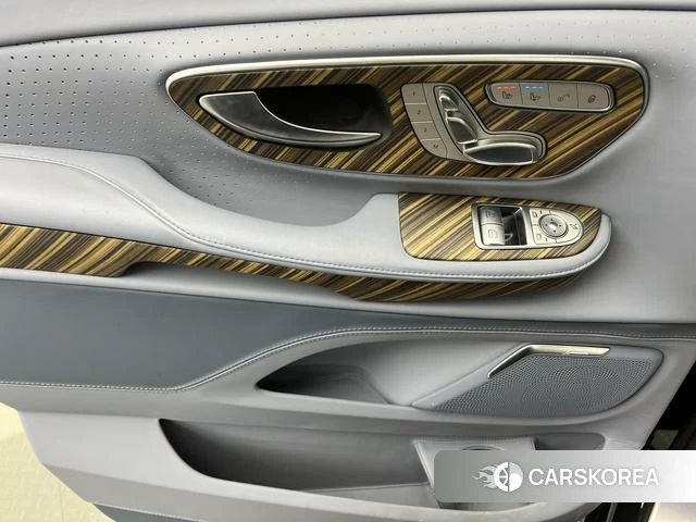 Mercedes-Benz V-class id 4275268 из Китая 16