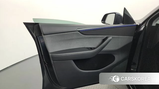 Tesla Model Y id 4413850 из Кореи 16