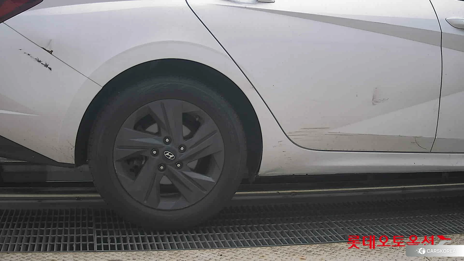 Hyundai Avante Hybrid id 4902383 из Кореи 16