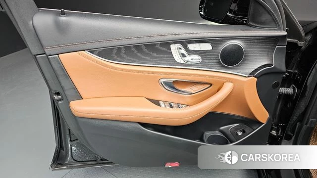 Mercedes-Benz E-Class W213 id 4224318 из Кореи 16