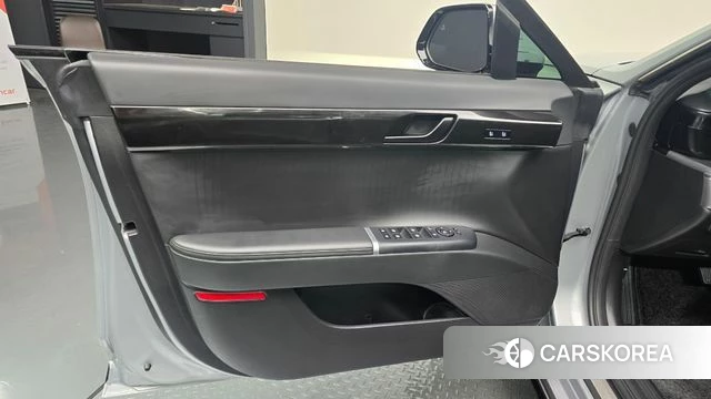 Hyundai Grandeur Hybrid (GN7) id 4548796 из Кореи 16