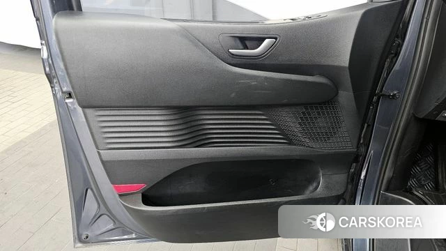 Hyundai Staria id 4408124 из Кореи 16