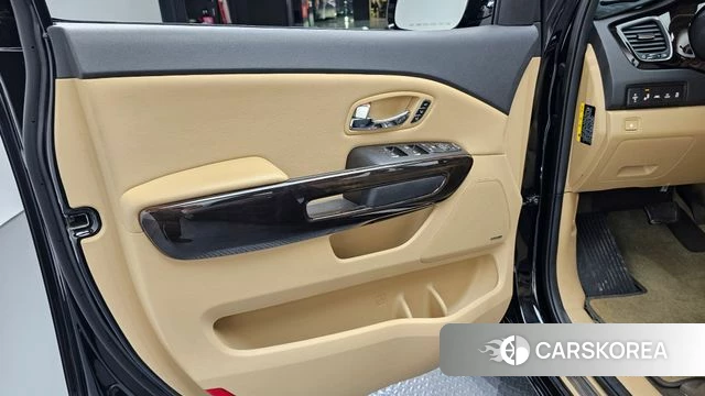 Kia The New Carnival id 4490741 из Кореи 16