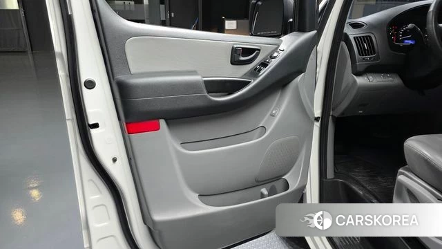 Hyundai The New Grand Starex id 4470672 из Кореи 16
