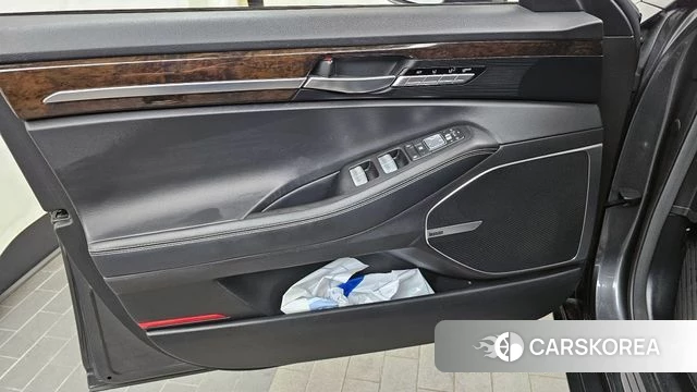 Genesis G90 id 4188176 из Кореи 16