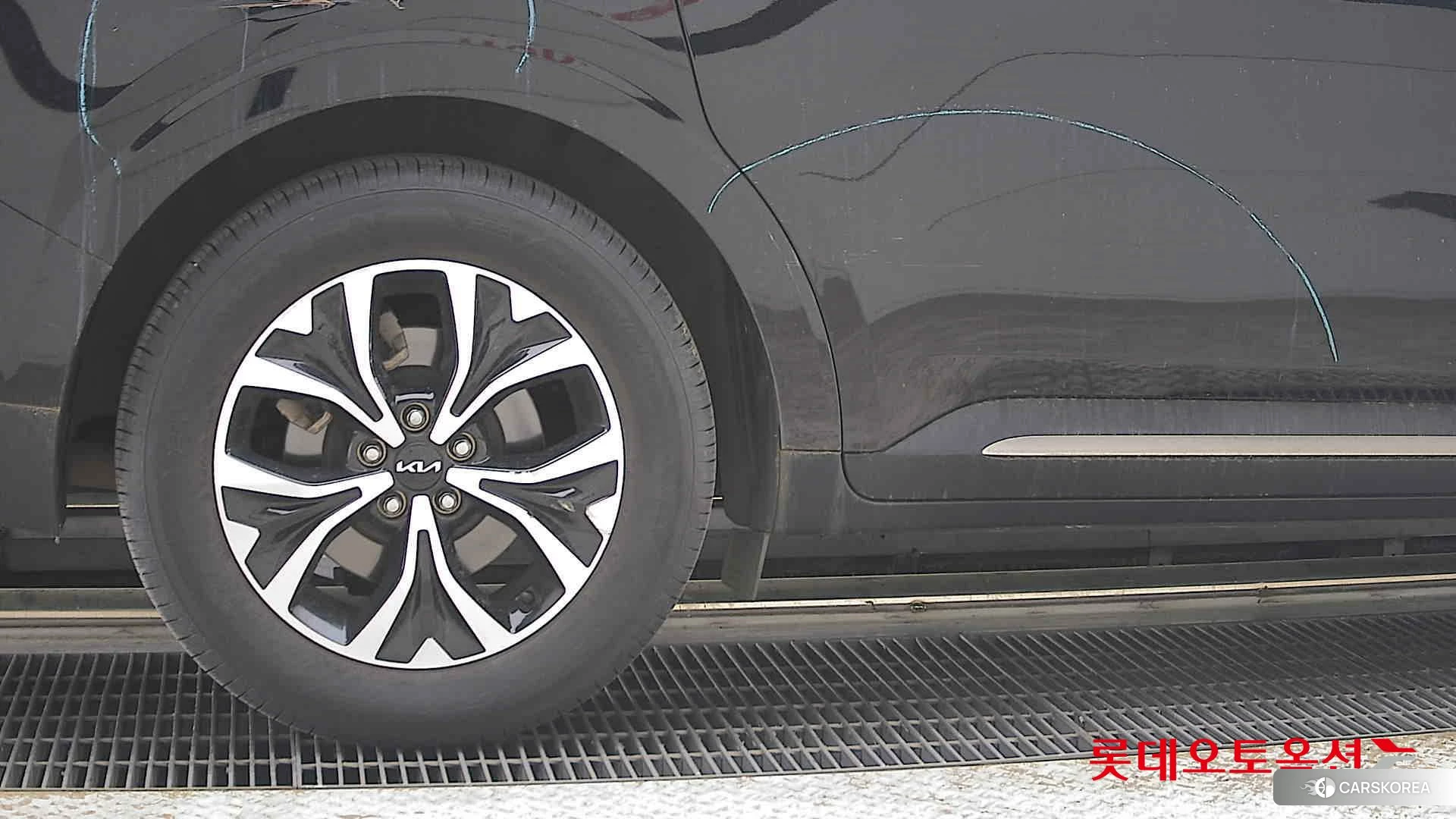 Kia Carnival id 4289607 из Кореи 16