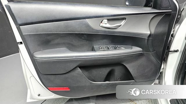 Kia Come New K3 id 4638268 из Кореи 16