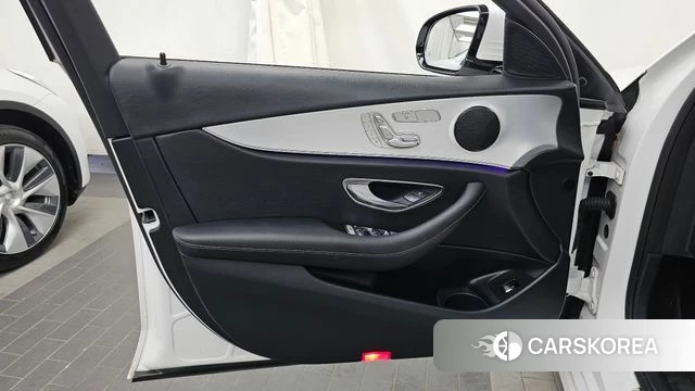 Mercedes-Benz E-Class W213 id 4657550 из Кореи 16