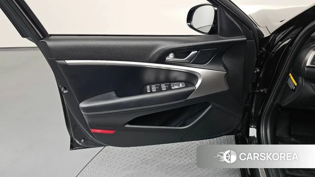 Genesis G70 id 4188503 из Кореи 16