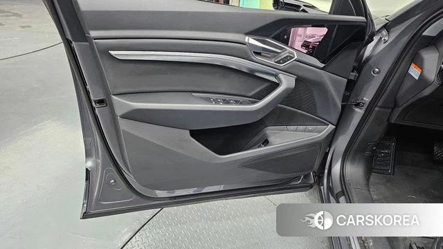 Audi e-Tron id 4562064 из Кореи 16