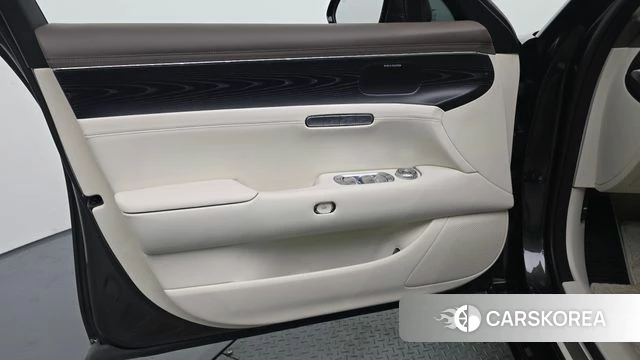 Genesis G90 (RS4) id 4202330 из Кореи 16