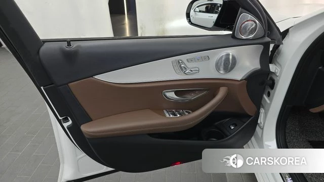 Mercedes-Benz E-Class W213 id 4519350 из Кореи 16