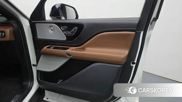 Lincoln Aviator 2nd generation id 4711906 из Кореи 16