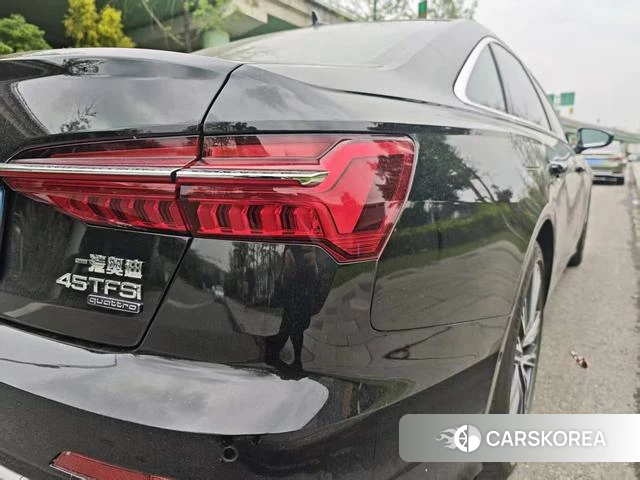 Audi A6L id 4328627 из Китая 16