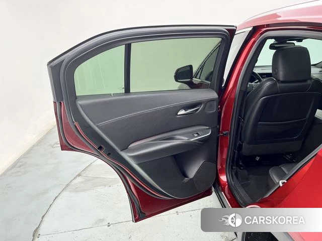 Cadillac XT4 id 4213303 из Китая 16