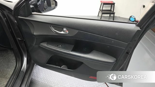 Kia Come New K3 id 4245970 из Кореи 16