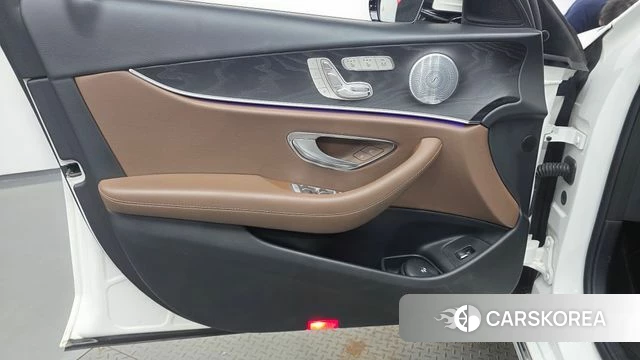 Mercedes-Benz E-Class W213 id 4483198 из Кореи 16