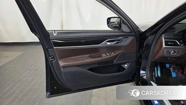 BMW 7 Series (G11) id 4250929 из Кореи 16