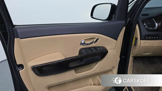 Kia The New Carnival id 4362905 из Кореи 16
