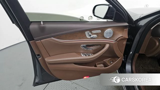 Mercedes-Benz E-Class W213 id 4582053 из Кореи 16