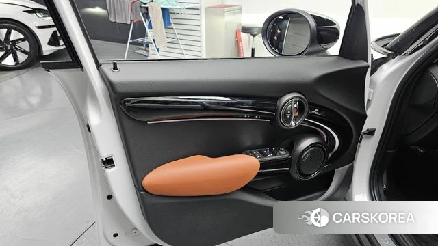Mini Cooper S id 4623650 из Кореи 16