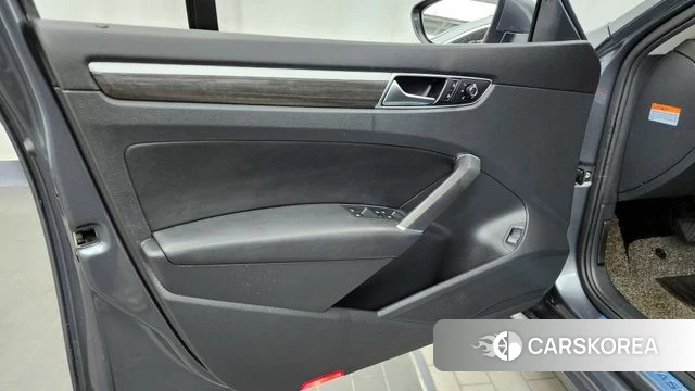 Volkswagen The New Passat id 4295008 из Кореи 16