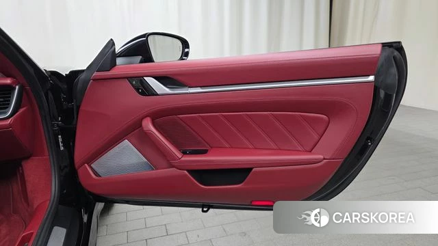 Porsche 911(992) id 4894632 из Кореи 16