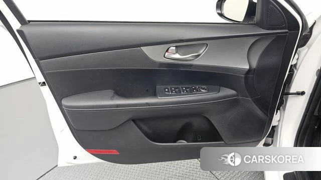 Kia Come New K3 id 4614824 из Кореи 16