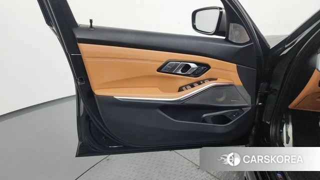 BMW 3 Series (G20) id 4662073 из Кореи 16