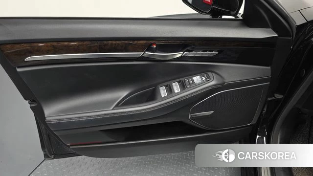 Genesis G90 id 4895205 из Кореи 16