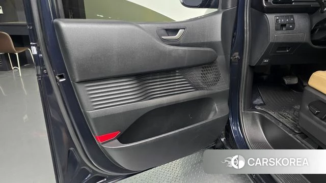 Hyundai Staria id 4505776 из Кореи 16