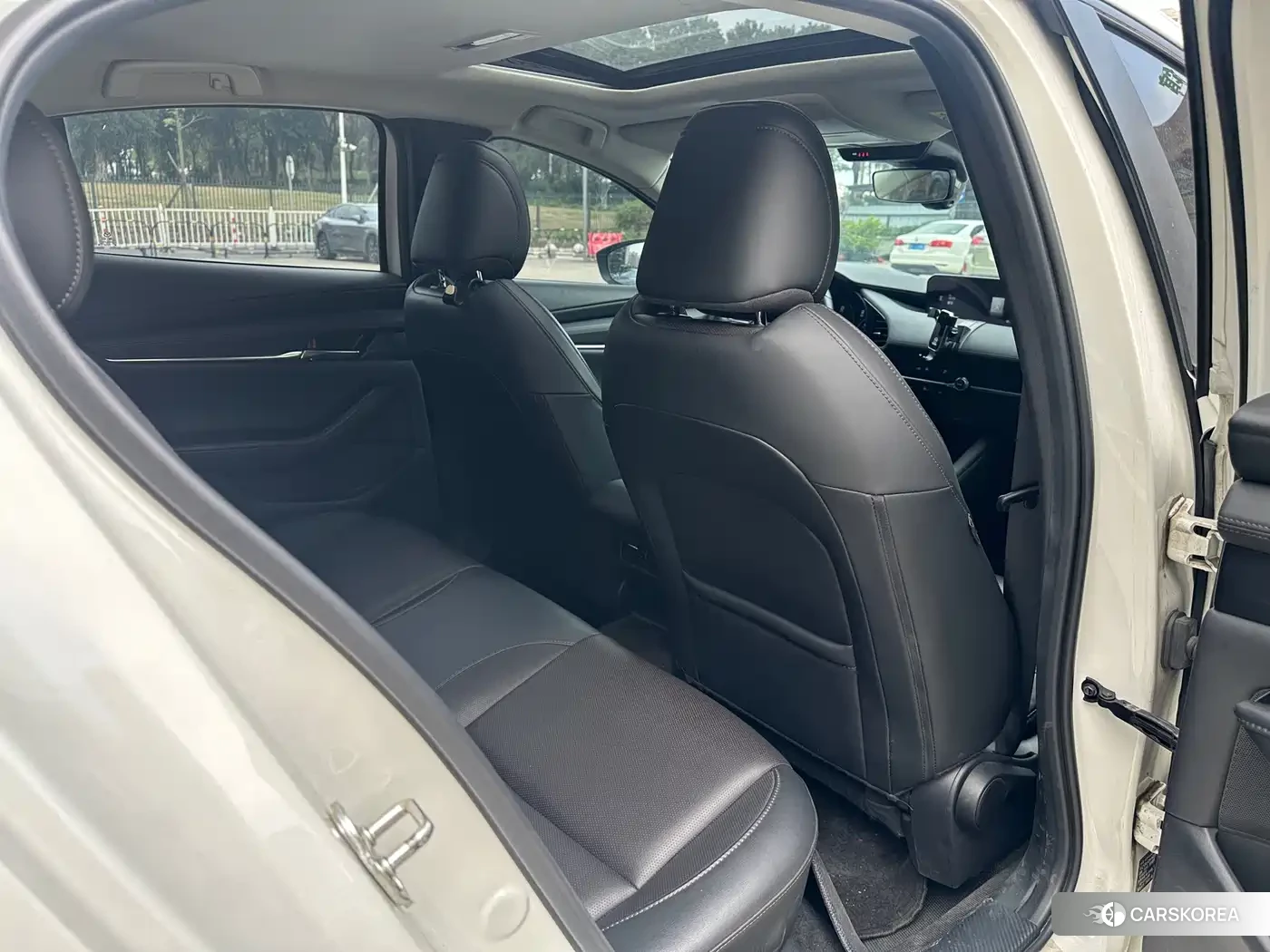 Mazda 3 id 4539427 из Китая 16