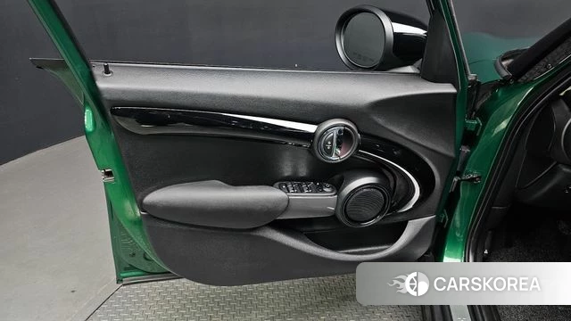 Mini Cooper S id 4667318 из Кореи 16