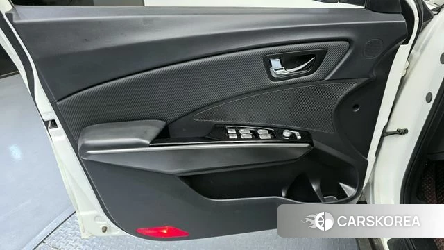Ssangyong Tivoli Air id 4286354 из Кореи 16