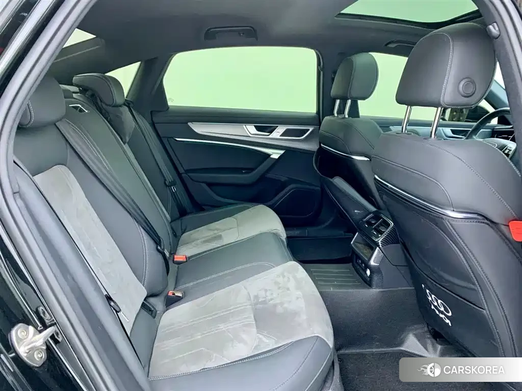 Audi A6L id 4644454 из Китая 16