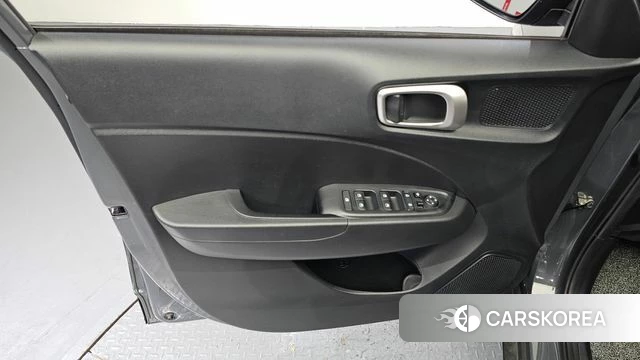 Hyundai Venue id 4879776 из Кореи 16