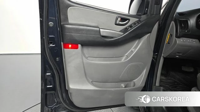 Hyundai The New Grand Starex id 4384328 из Кореи 16