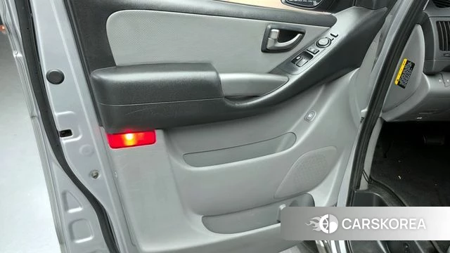 Hyundai The New Grand Starex id 4285651 из Кореи 16