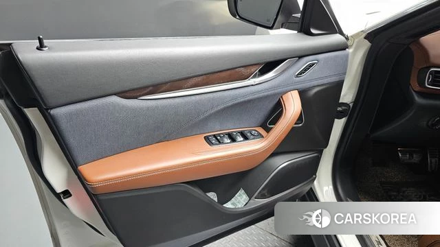 Maserati Levante id 4471529 из Кореи 16