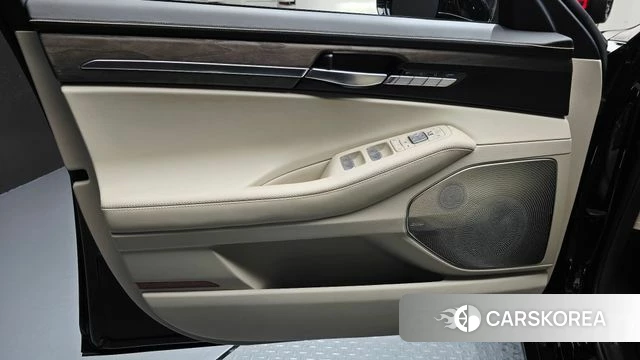 Genesis G90 id 4470388 из Кореи 16